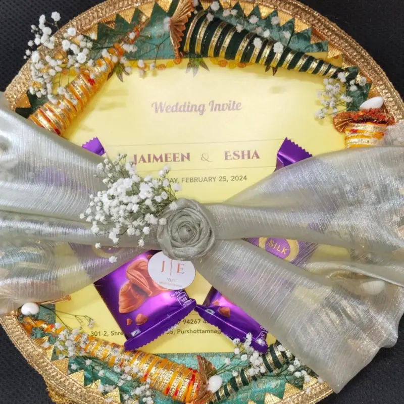 Floral Elegance Wedding Invite Tray – Decorative Invitation Display
