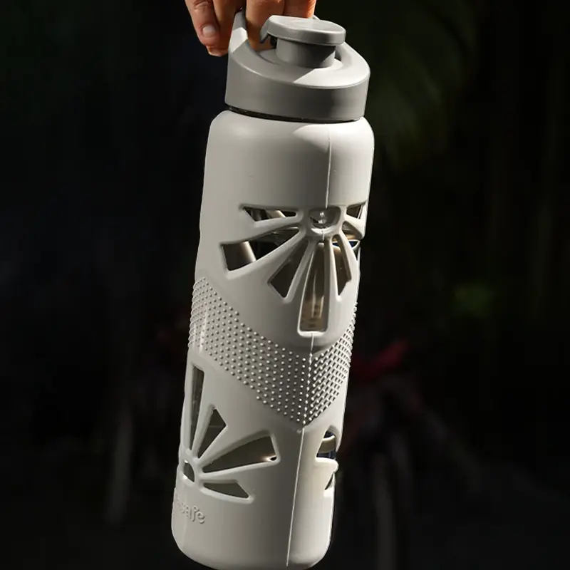 CLEAR GRIP BOTTLE – Soothing Slate (750ml) | Borosilicate Glass + Silicone Sleeve